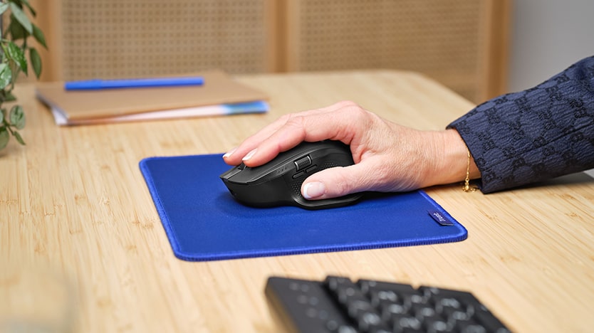 Test de la Trust OZAA+ : Une souris sans fil polyvalente pour le bureau et le multitâche