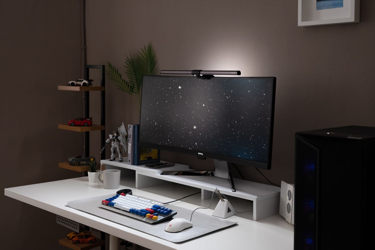 Éclairer son bureau grâce a son PC ! - BenQ ScreenBar Lampe LED - 4K 